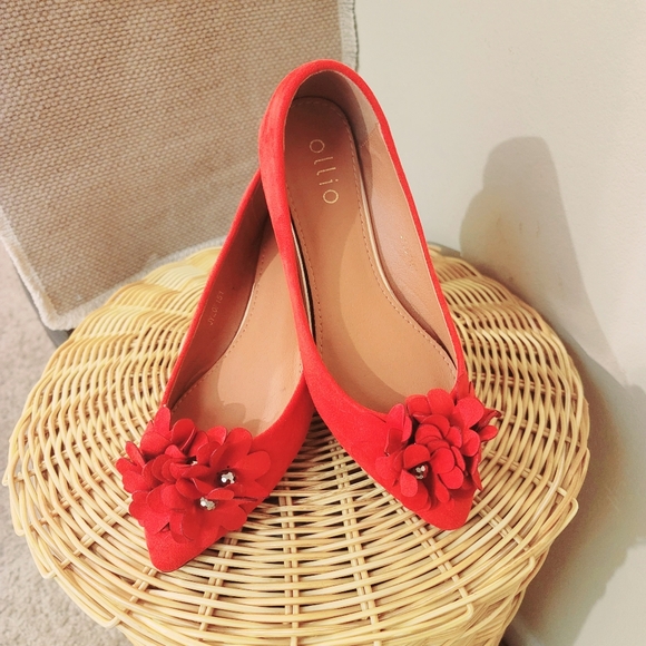 Ollio Shoes - Red Floral Loafers